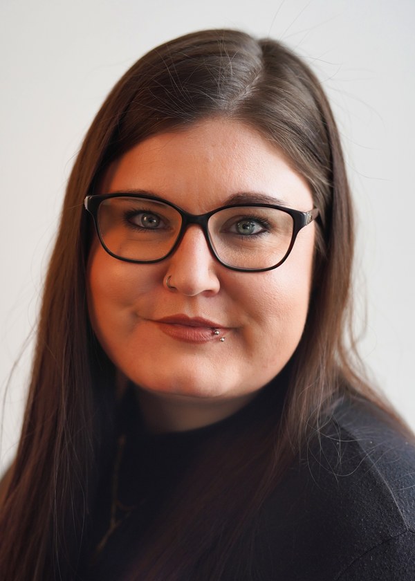 Stephanie Süß, ATA-Lehrkraft